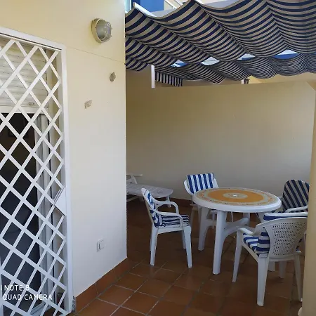 Edificio Santana Ii Isola Cristina